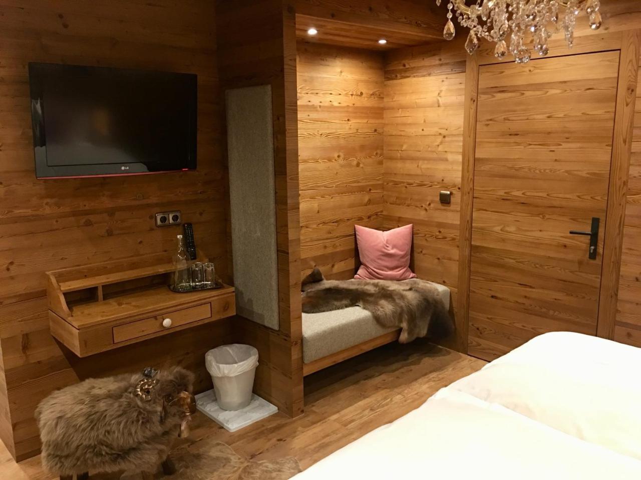 Hotel Alpin Garni Eder - Private Living Mayrhofen